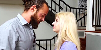 Blonde seduces stepdad to have fun with his bulge