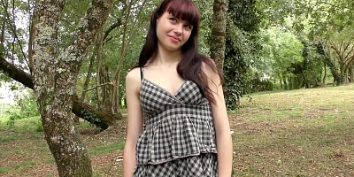 A skinny teen has her first anal at the porn casting