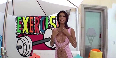 Jade Jantzen is gargling man rod and expecting to get plowed in the bootie, until she spunks