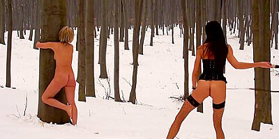 Queen Snake In Tanita - Short Snow Stories