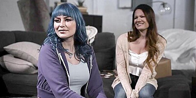 Landlady Serena Siren Works Her Way In teen 18+ Tenant Her Panties - Jewelz Blu