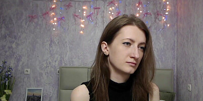 Amateur solo babe show bra on webcam