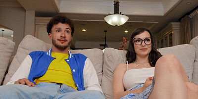 Leana Lovings and Lexi Luna getting fucked balls deep