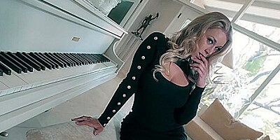Katie Morgan - Steamy Gets Humped Hard