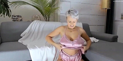Angel Wicky likes humungous prick at SecretFriends