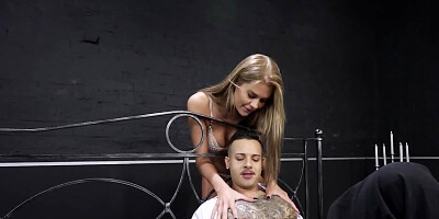 Tattooed man loves the Russian girl and scores her bottom