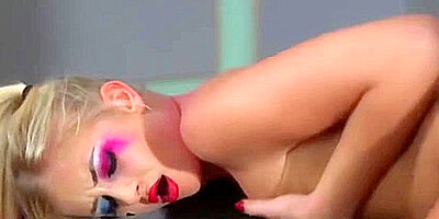 Cayla Lyons Horny Teen 18+