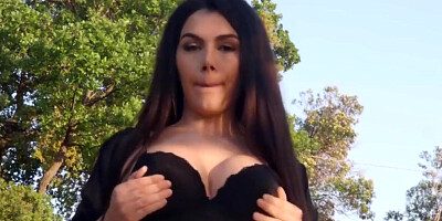 anal gorgeous italian woman valentina nappi finds the perfect