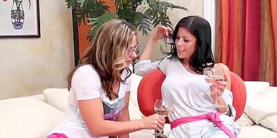 MILF porn video featuring Brianna Ray, Alexis Fawx and Kristen Cameron