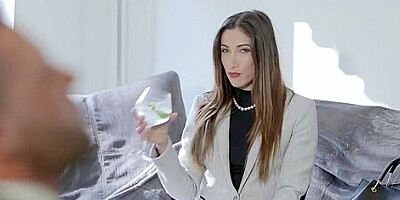 Clea Gaultier - A VERY PRIVATE BANKER
