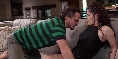Victoria gives Robby a chance to fuck her pussy