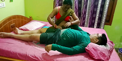 Sexy IT Engineer Sunita Get Fucked and Creampied in Saree with Student