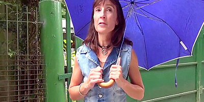 Lily, Mature Sexy Baisee Dans Cabane Du Jardin 15 Min