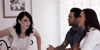 alex harper and dana dearmond are hard on couch