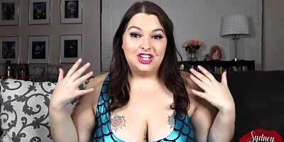 Horny PLUMPER is posing and taunting on live webcam, during the quarantine, just for joy