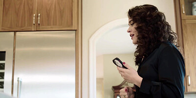 IT rep Jay Smooth fucks babe Victoria Voxxx