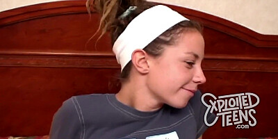 Teenager with dreadlocks and a thicket makes her first-ever pornography