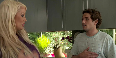 Red-Hot COUGAR Alura TNT Jenson Romps Youthful Man Meat
