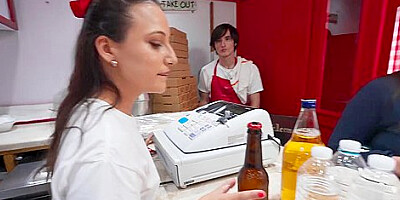 The Pizza Corner - Lola Aiko & Scarlett Karli