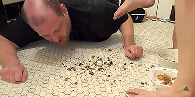 Mistresses Feeding the Slave With Their Feet