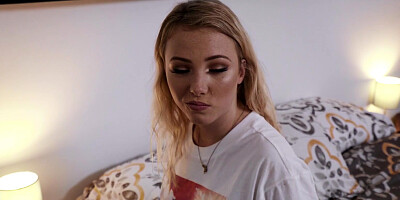 Little cutie Dixie Lynn makes a guy shoot load on her beautiful face POV