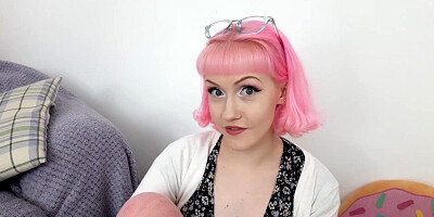 Cutie Evie Watches Herself Masturbate in the Mirror