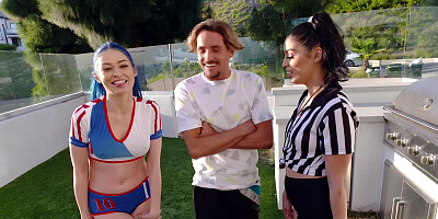Sporty babes Vanessa Sky, Jewelz Blue, and Mackenzie Moss getting fucked in bed