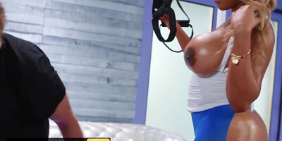 Brazzers - Additional thicc Moriah Mills takes milky knob