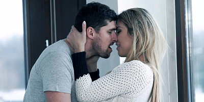 Slender blonde chick rides BF's pecker with her asshole