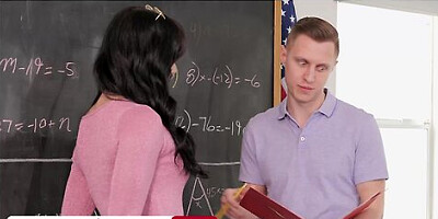 Sexy teacher Vivian Fox needs to score an &quot,A&quot, with the new Principal