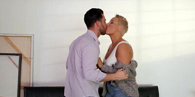 Pornstar Ryan Keely gives sinful blowjob to male and gets humped