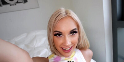 Man can see the Karen likes accosting so he moves on to sex