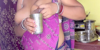 Satoli Ma Ne Apne Dudh Pilakar Apne Sautela Bete Ko Khush Kiya