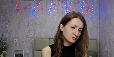 Brunette babe strips to bra on webcam solo show