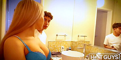 Cody Kaladin & Brianna Moore Love Fucking With Friends! - Brianna Moore & Francesca Rossi