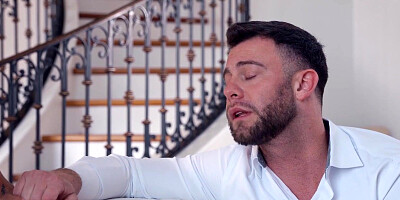 Guy fucking his lesbian wife n her lover