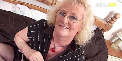 Busty Granny Claire Knight Needs To Finger Her Juicy Cunt Asap