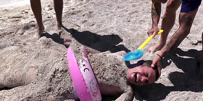 A slut among the Dunes