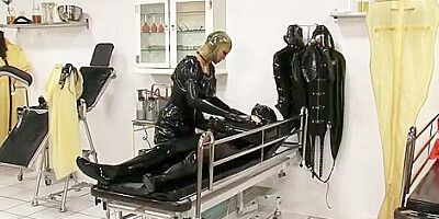 Medical latex treatment for a rubber patient