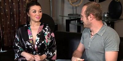 Nuru masseur Kinda Bashful