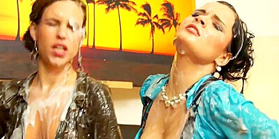 Kyra Yorke licking pussy at gloryhole