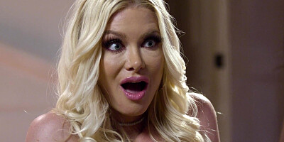 Black lesbian MILF fucked blonde MILF