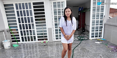 My girlfriend gets wet because of my sex