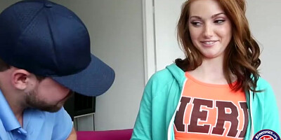 Hot Natalie creampied for a box of pizza