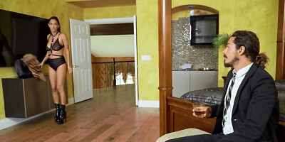 Ozzy Lusth fucks Latina MILF Isis Love and creampies her pussy