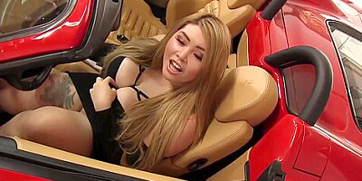 Arianny Koda trying to make her guy forgive her