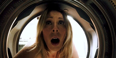 Stuck MILF Nikki Brooks gets fucked by her stepson