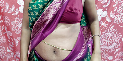 Sexy housewife saree wearing and boobs press by the servant