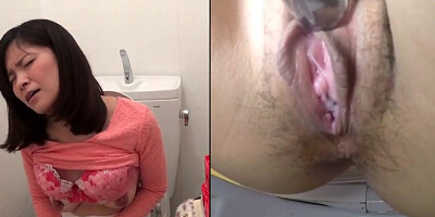 Nasty chinese pisses upskirt