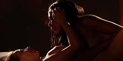 Kiara Lord and Cassie Del Isla can't get enough of each other